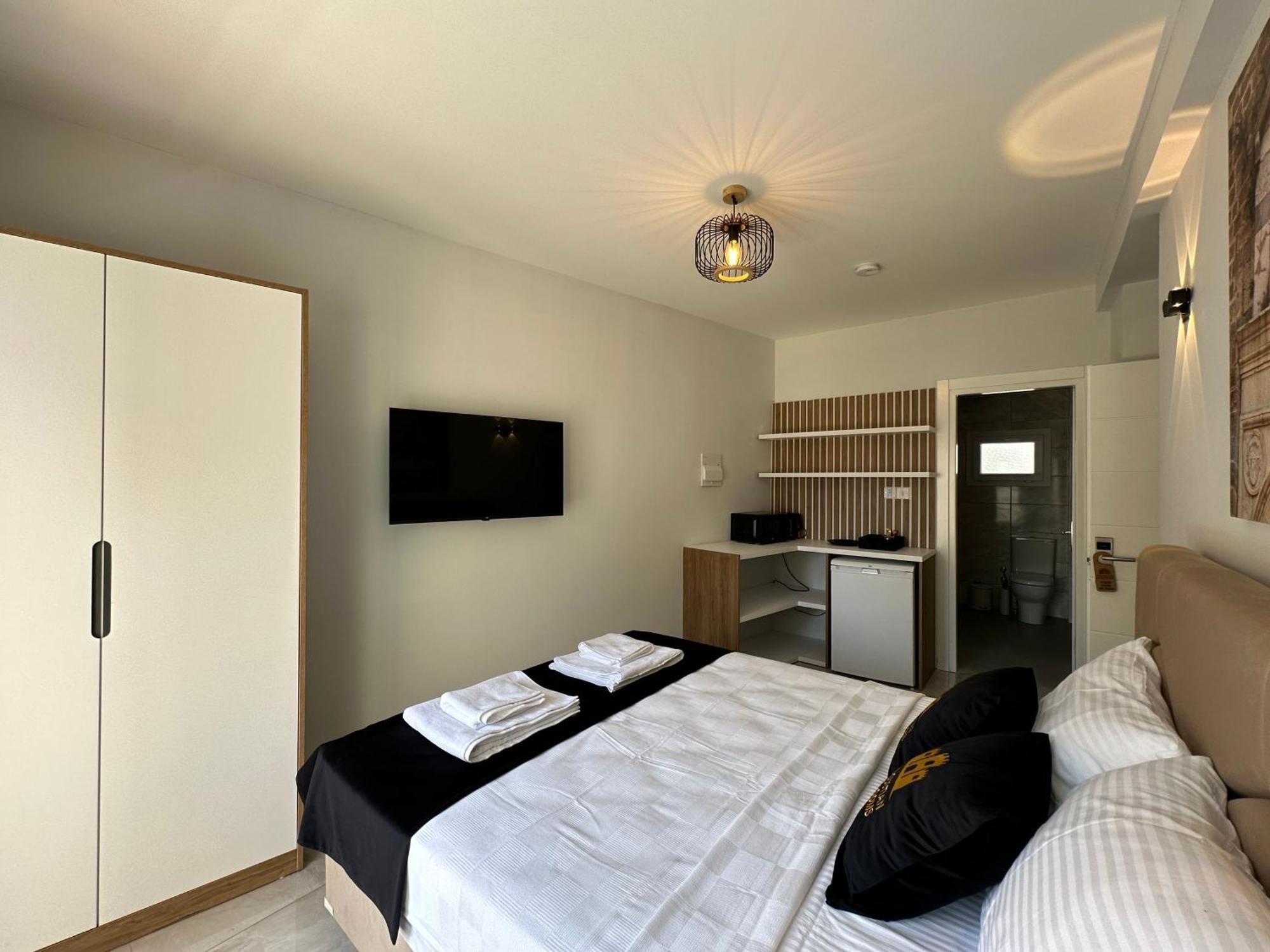Famagustian Guest Rooms Famagusta  Ngoại thất bức ảnh